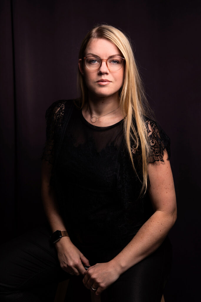 Portrait d'Héloïse Lesage, photographe à Cagnes-sur-Mer